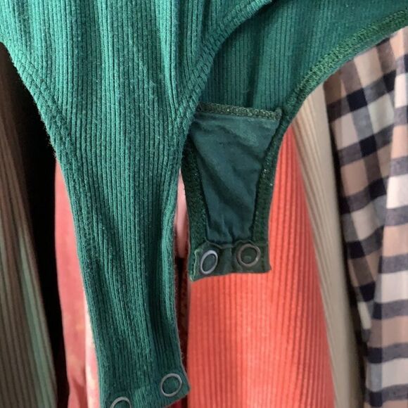 n: philanthropy xs green long sleeve body suite - Picture 3 of 4